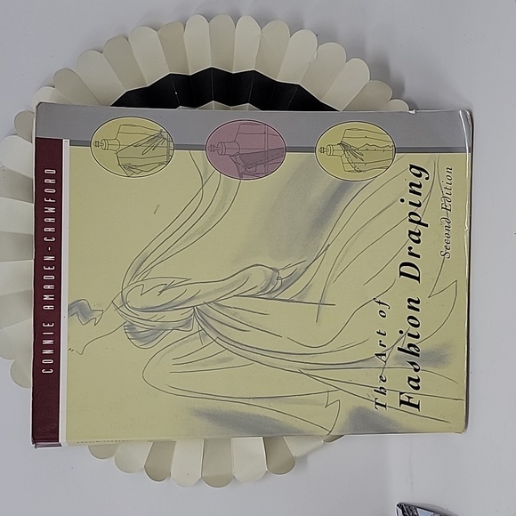 Fairchild Other - The Art Of Fashion Draping 2nd Edition Connie Amaden-Crawford